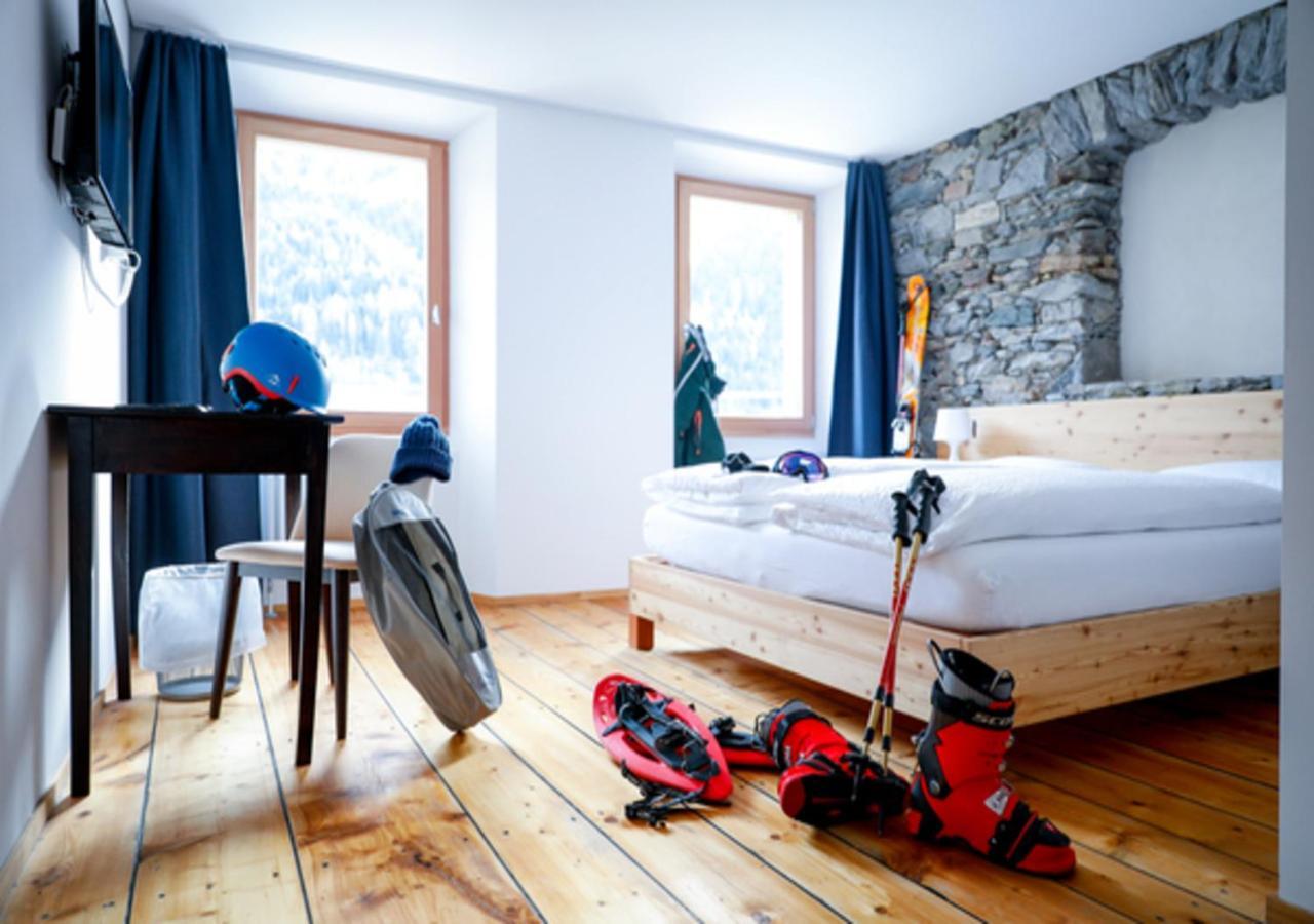 Bed&Bike Tremola San Gottardo Hotel Airolo Kültér fotó